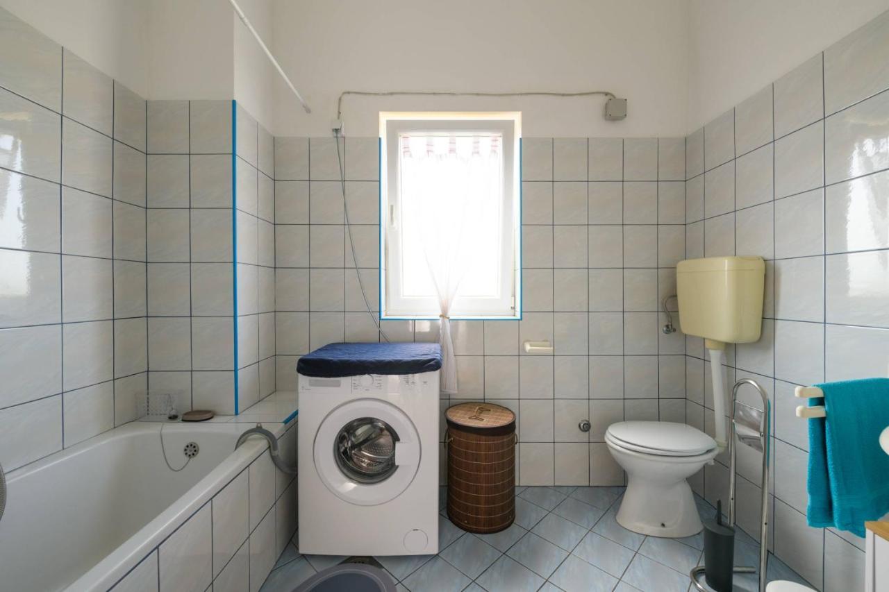 Ana Appartement Ližnjan Buitenkant foto